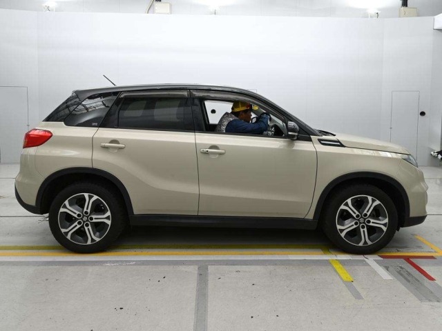 Suzuki ESCUDO 2017 8136523-3