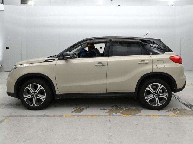 Suzuki ESCUDO 2017 8136523-4