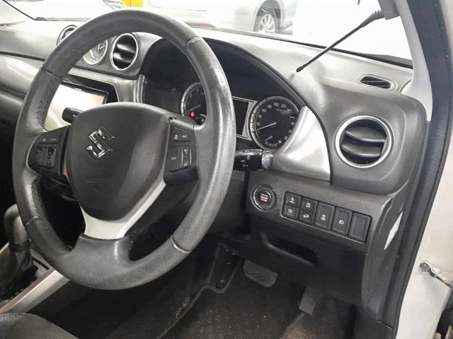 Suzuki ESCUDO 2017 8136523-9