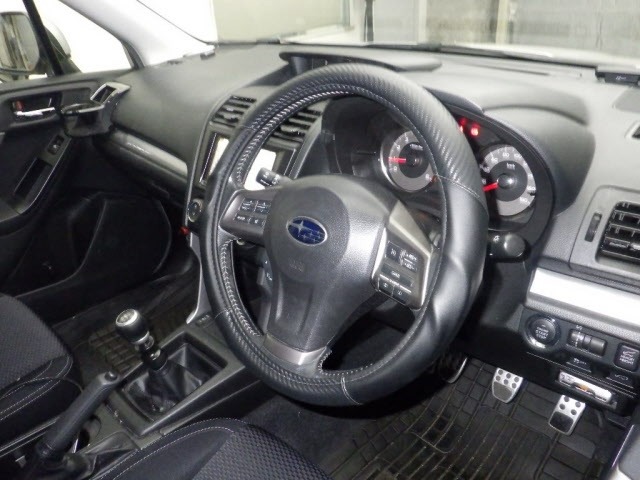 Subaru FORESTER 2013 8136246-3