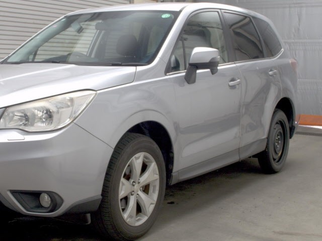 Subaru FORESTER 2013 8136246-4