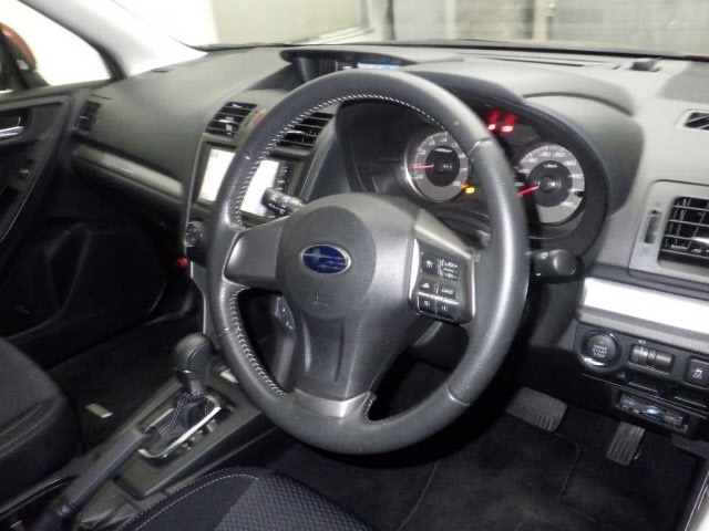 Subaru FORESTER 2014 8136256-3