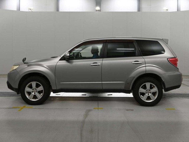 Subaru FORESTER 2011 8136262-4