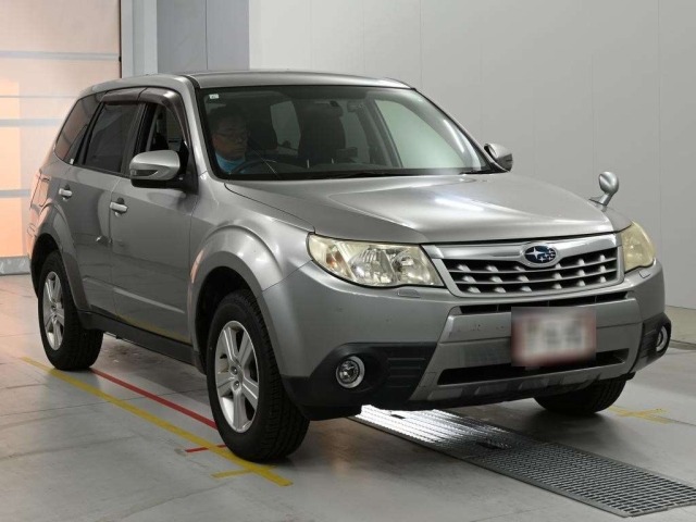 Subaru FORESTER 2011 8136262-5