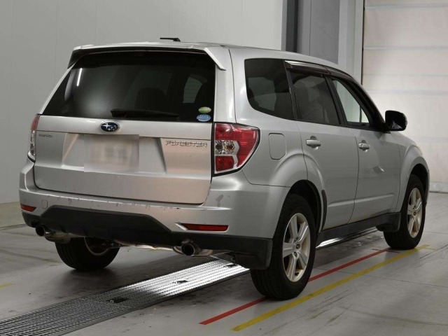 Subaru FORESTER 2011 8136263-1