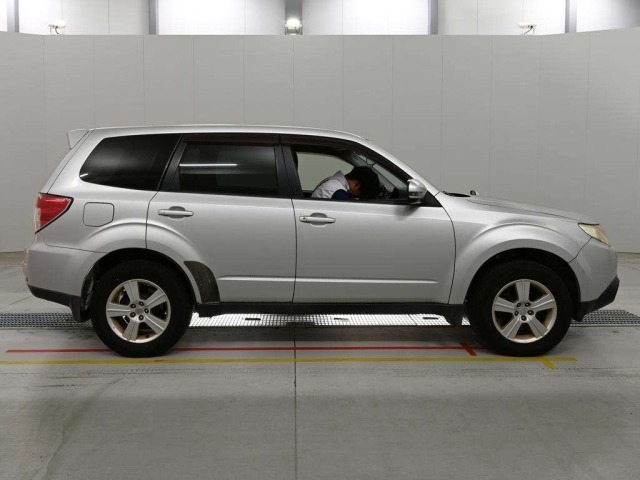 Subaru FORESTER 2011 8136263-3