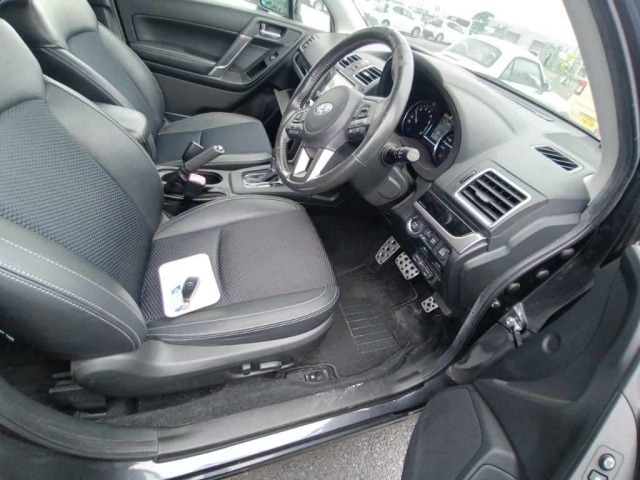 Subaru FORESTER 2016 8136278-10