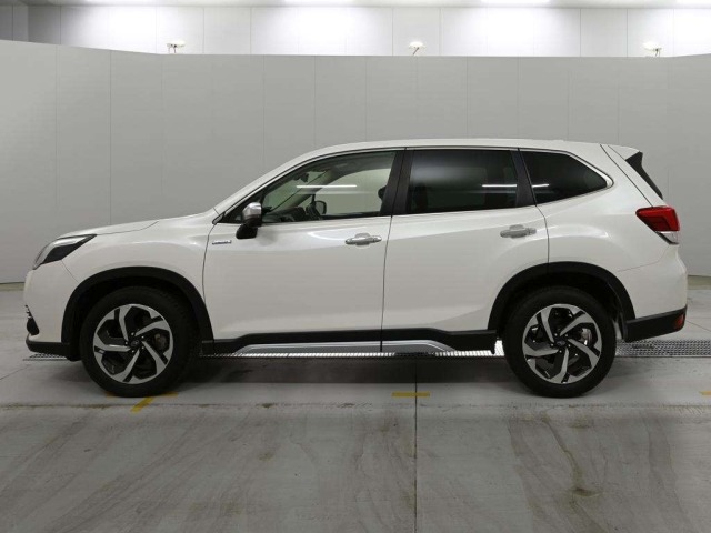 Subaru FORESTER 2023 8136290-4