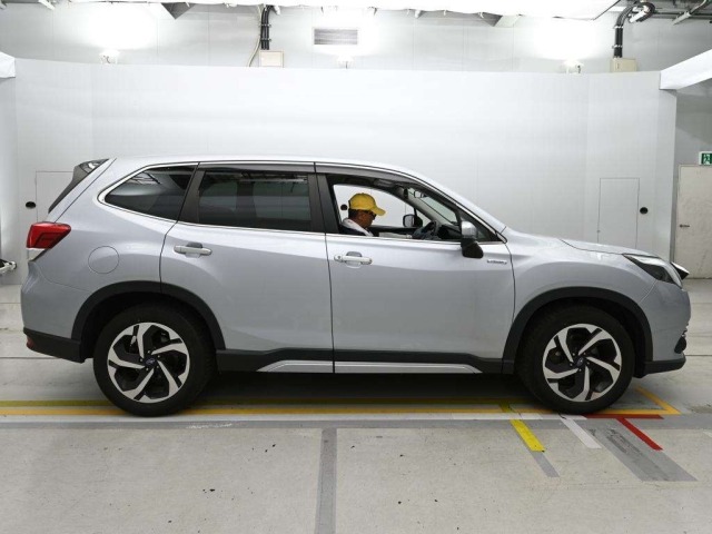 Subaru FORESTER 2024 8136354-3