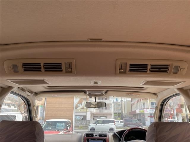 Toyota GRAND HIACE 2000 8118361-11