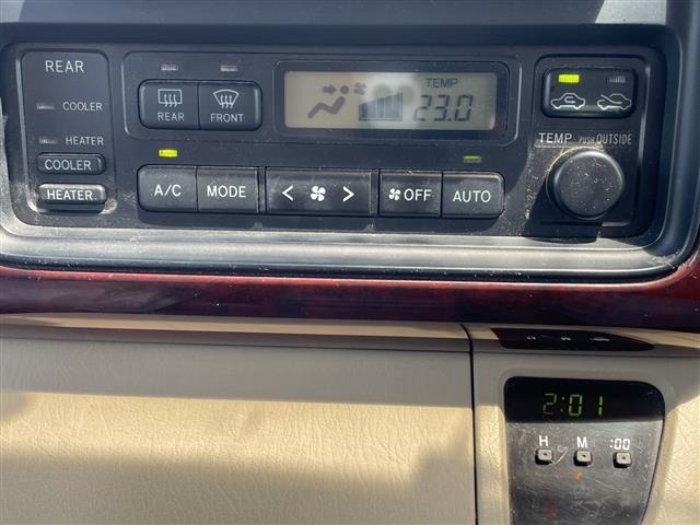 Toyota GRAND HIACE 2000 8118361-7