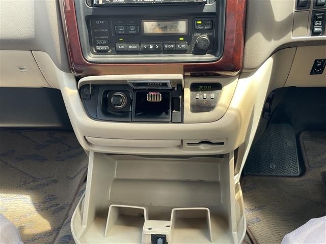 Toyota GRAND HIACE 2000 8118361-8