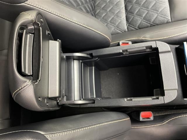 Toyota HARRIER 2019 8118920-20