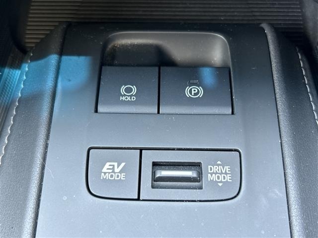 Toyota HARRIER 2023 8119002-22