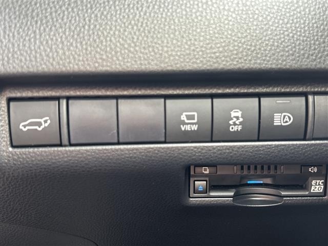Toyota HARRIER 2020 8119106-18