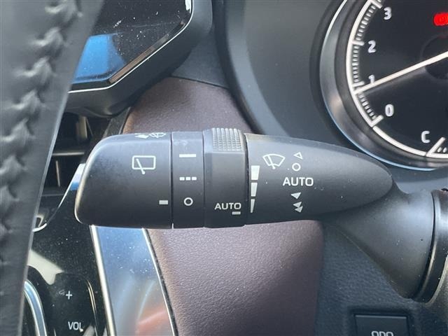 Toyota HARRIER 2020 8119232-3