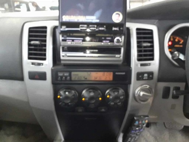 Toyota HILUX SURF 2006 8135621-9
