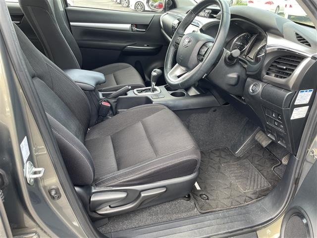 Toyota HILUX 2024 8117829-11