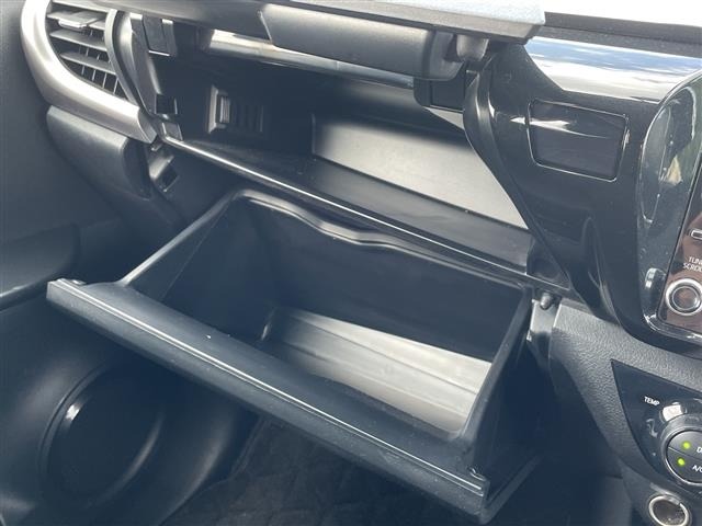 Toyota HILUX 2024 8117829-15
