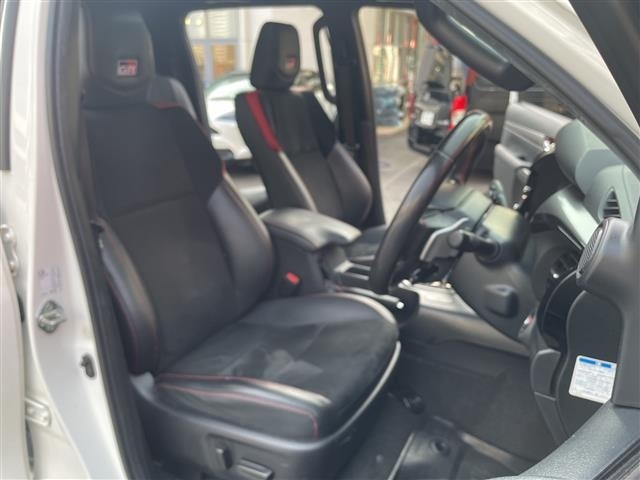 Toyota HILUX 2022 8117840-22