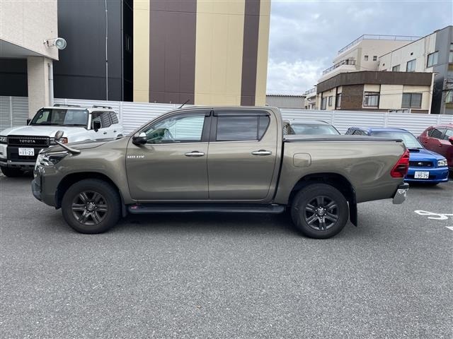 Toyota HILUX 2022 8117857-3