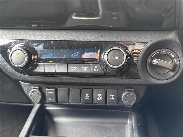 Toyota HILUX 2019 8117863-2