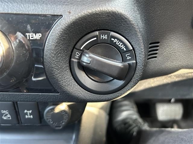 Toyota HILUX 2019 8117863-4