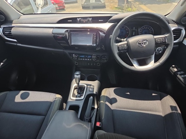 Toyota HILUX 2018 8117880-2
