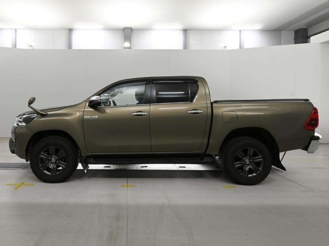 Toyota HILUX 2023 8117888-4