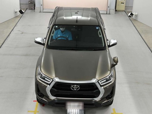 Toyota HILUX 2023 8117888-7