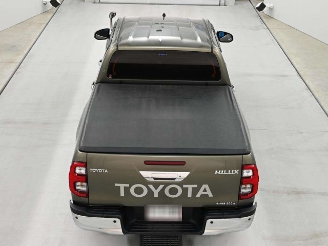 Toyota HILUX 2023 8117888-8