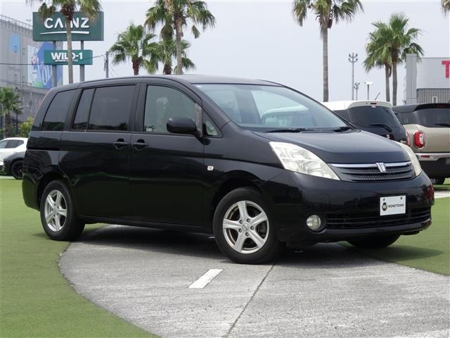 Toyota ISIS 2005 8117906-0