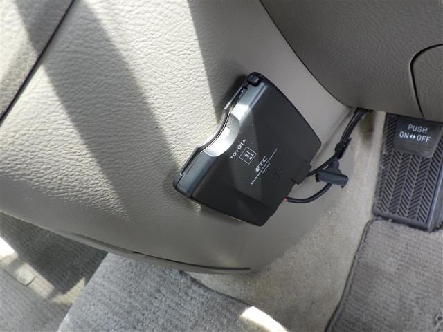 Toyota ISIS 2005 8117906-17
