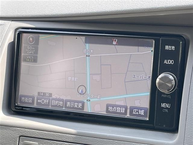 Toyota ISIS 2017 8117914-15
