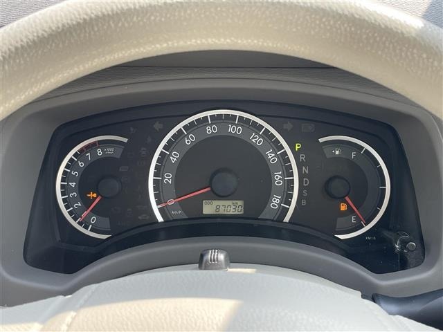 Toyota ISIS 2017 8117914-9
