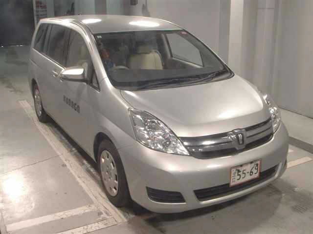 Toyota ISIS 2015 8117923-0