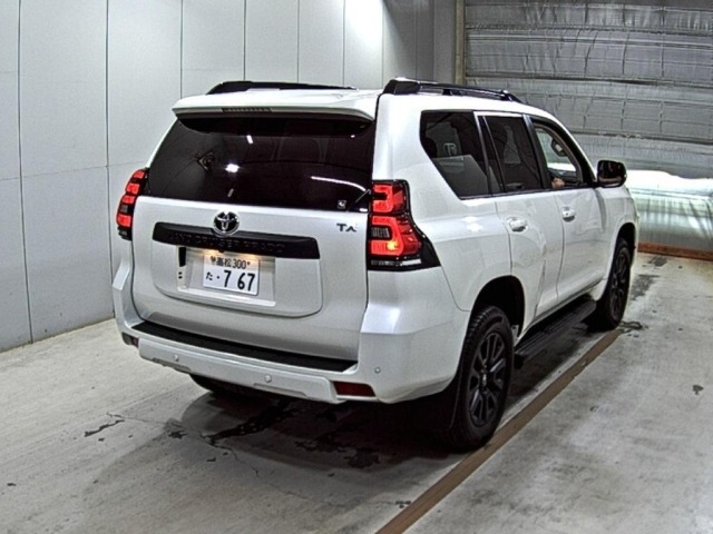 Toyota LAND CRUISER PRADO 2023 8137367-5