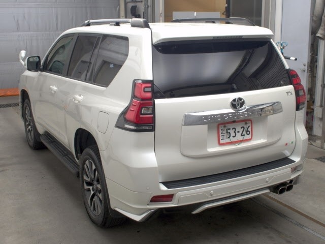 Toyota LAND CRUISER PRADO 2023 8137372-1