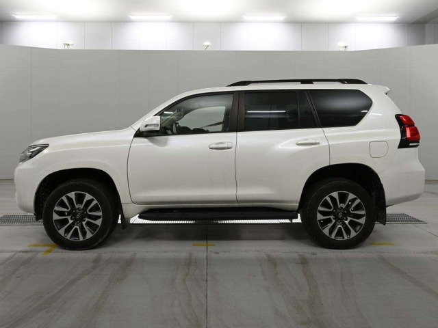Toyota LAND CRUISER PRADO 2023 8137373-4