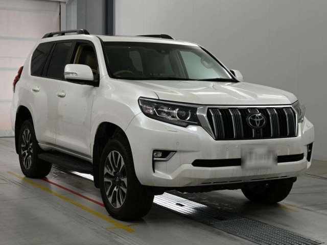 Toyota LAND CRUISER PRADO 2023 8137373-5