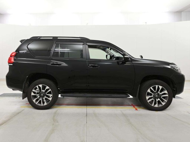 Toyota LAND CRUISER PRADO 2022 8137375-3