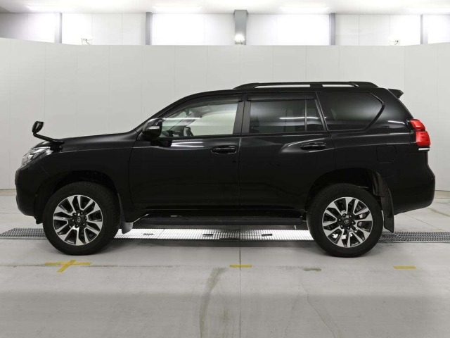 Toyota LAND CRUISER PRADO 2022 8137375-4