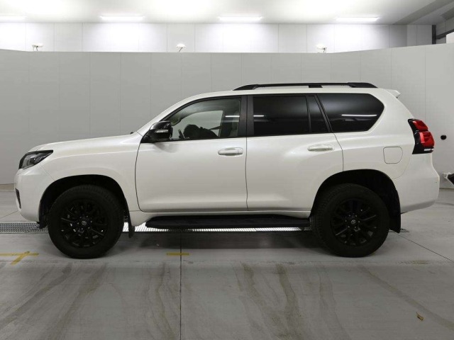 Toyota LAND CRUISER PRADO 2023 8137376-4