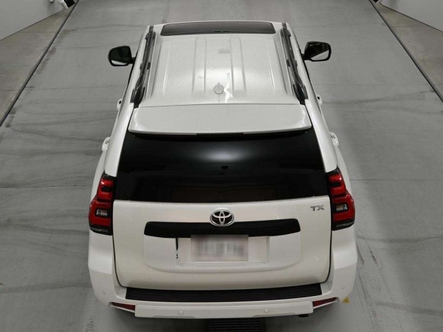 Toyota LAND CRUISER PRADO 2023 8137376-8