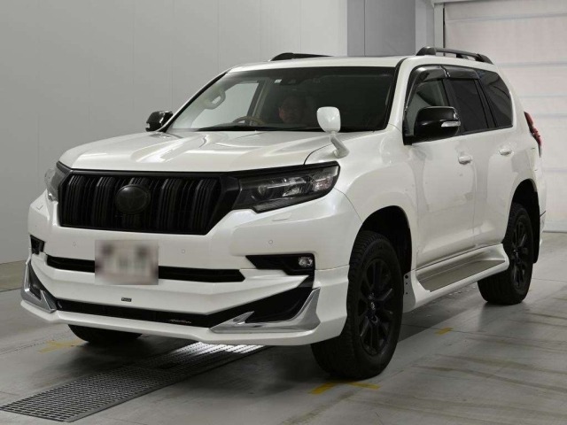 Toyota LAND CRUISER PRADO 2023 8137377-0