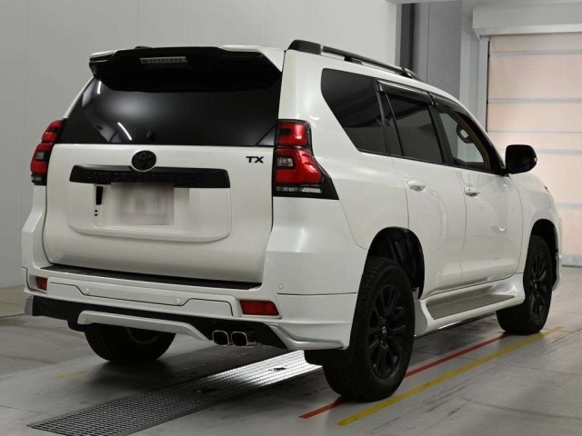 Toyota LAND CRUISER PRADO 2023 8137377-1