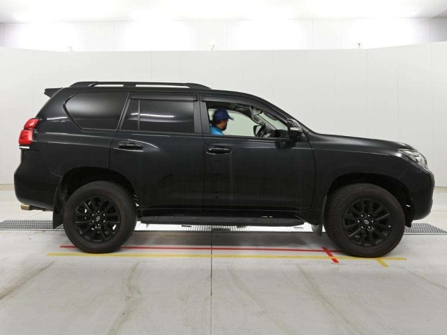 Toyota LAND CRUISER PRADO 2021 8137378-3