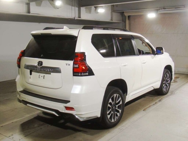 Toyota LAND CRUISER PRADO 2021 8137402-1