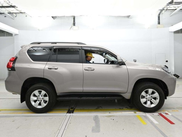 Toyota LAND CRUISER PRADO 2020 8137454-3