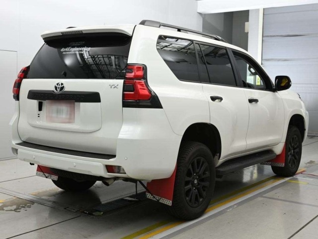 Toyota LAND CRUISER PRADO 2023 8137456-1